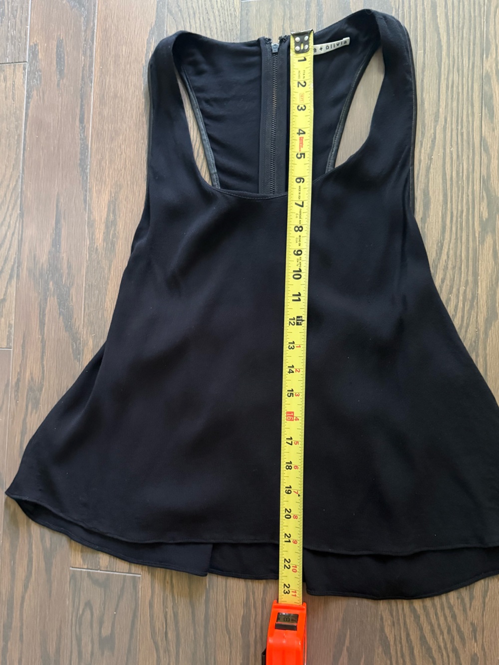 ALICE + OLIVIA Racer Back Top Size Small - Picture 10 of 10